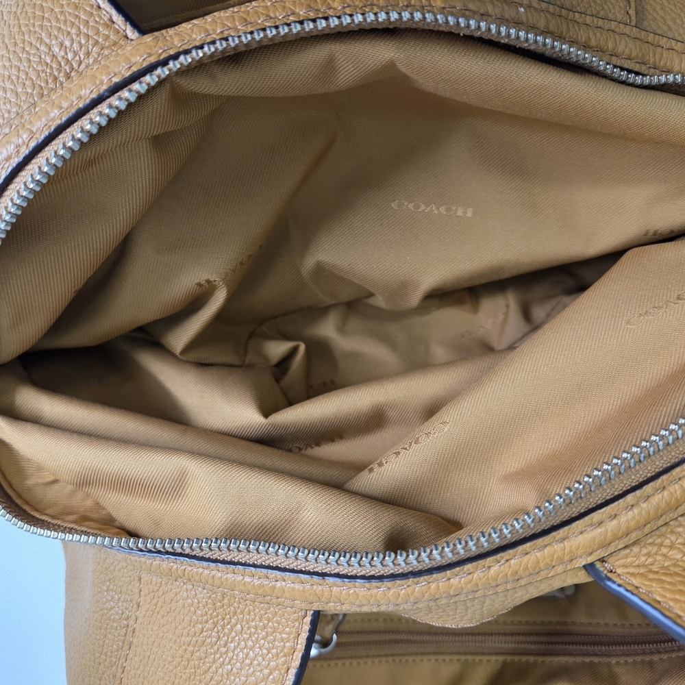 Coach 2017 Turnlock Edie Beige Camel Leather Shoulder Bag  Chain 36855 - Picture 11 of 16